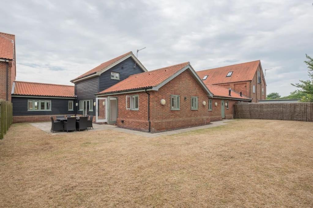 Foxglove House, Алдебург Екстериор снимка